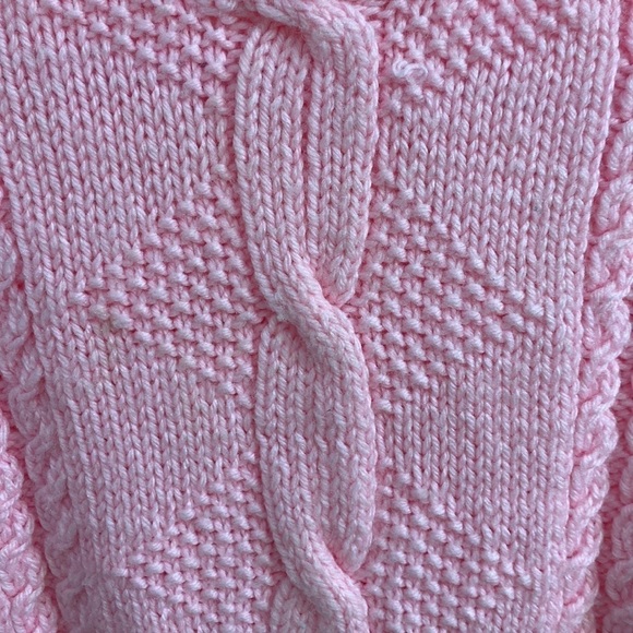 Girl’s Pink Hand Made Cable Knit Sweater Size 10-12 Winter Classic - Picture 2 of 5